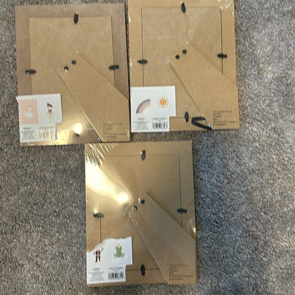 NWT clothespin banner and 3 picture frames - Picture 5 of 5